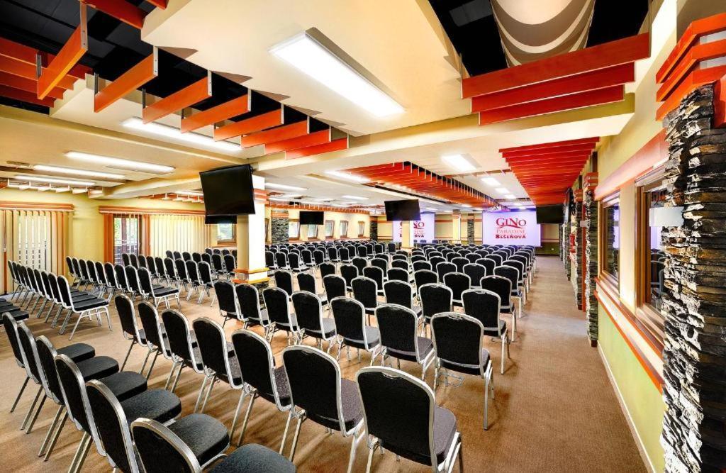 Apartman Liptov - Hotel Bešeňová Eksteriør bilde